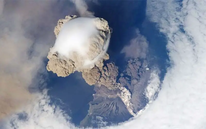 Dazzling Russian Volcano Eruption Seen from the Space