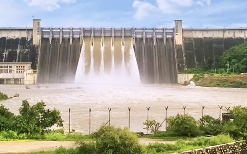 Drones and ROVs for Dam Survey